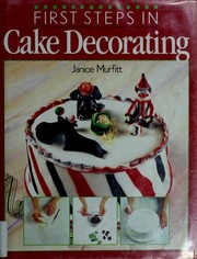 First steps in cake decorating  Cover Image